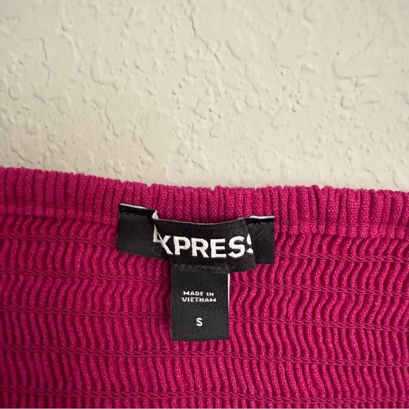 Express Hot Pink Puff Sleeve Linen Blend Crop Top Smocked Feminine Date Night - Picture 4 of 5